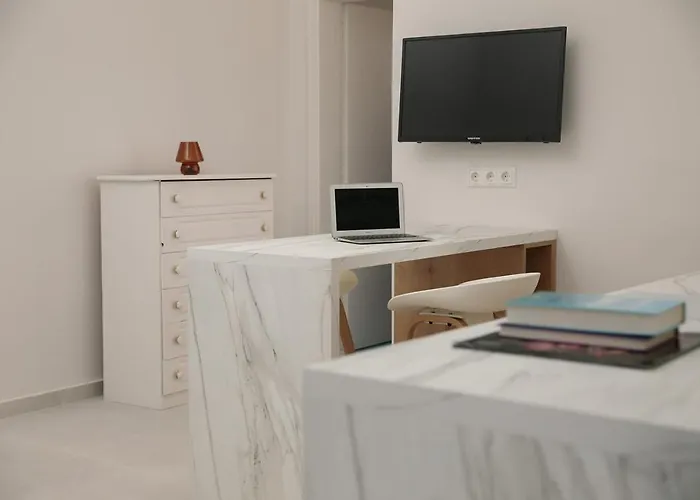 Depi's Sea Horizon * Mikri Vigla